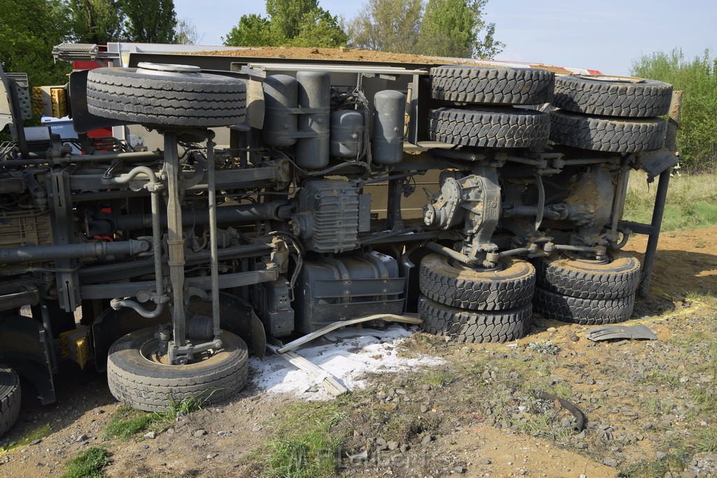 Schwerer VU LKW Zug Bergheim Kenten Koelnerstr P238.JPG - Miklos Laubert